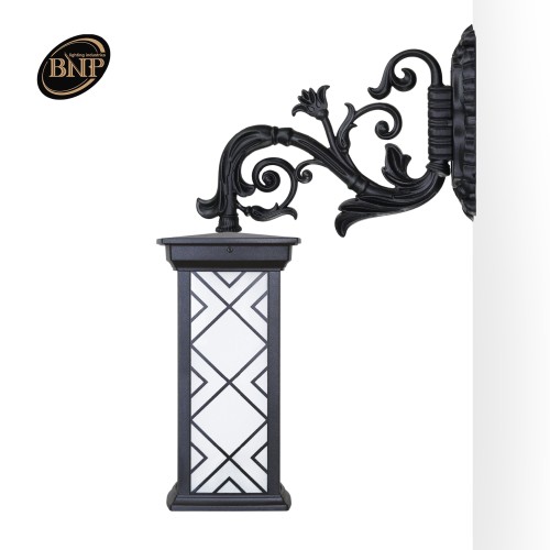 چراغ دیواری درتا بلند طرحدار- کد: bt4804